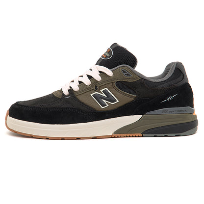 NM933 Andrew Reynolds (Black / Green) (S)