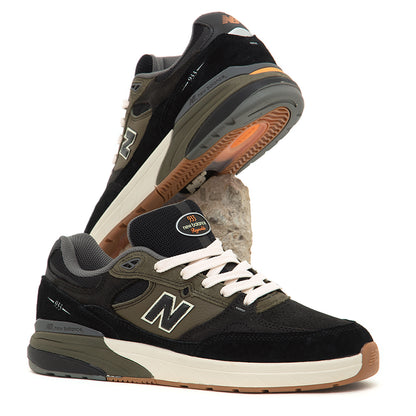 NM933 Andrew Reynolds (Black / Green) (S)