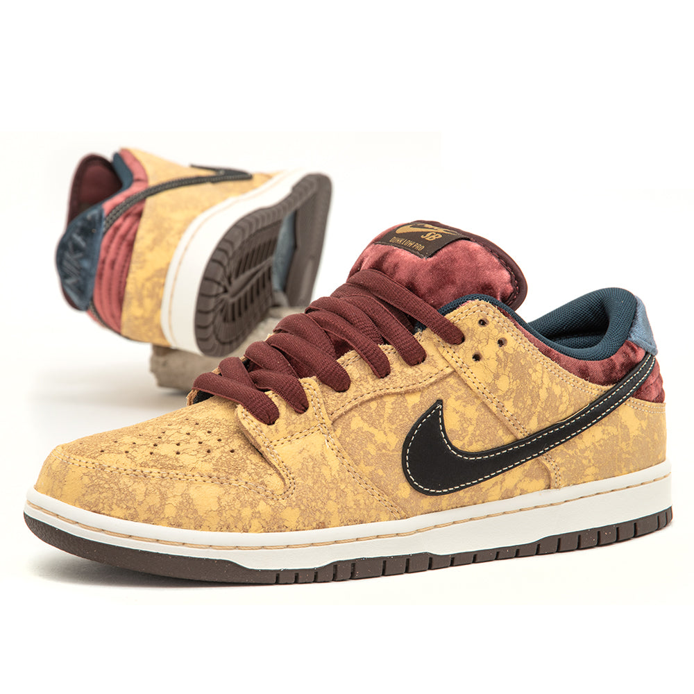 Dunk Low Pro (City of Cinema) Celestial Gold / Black