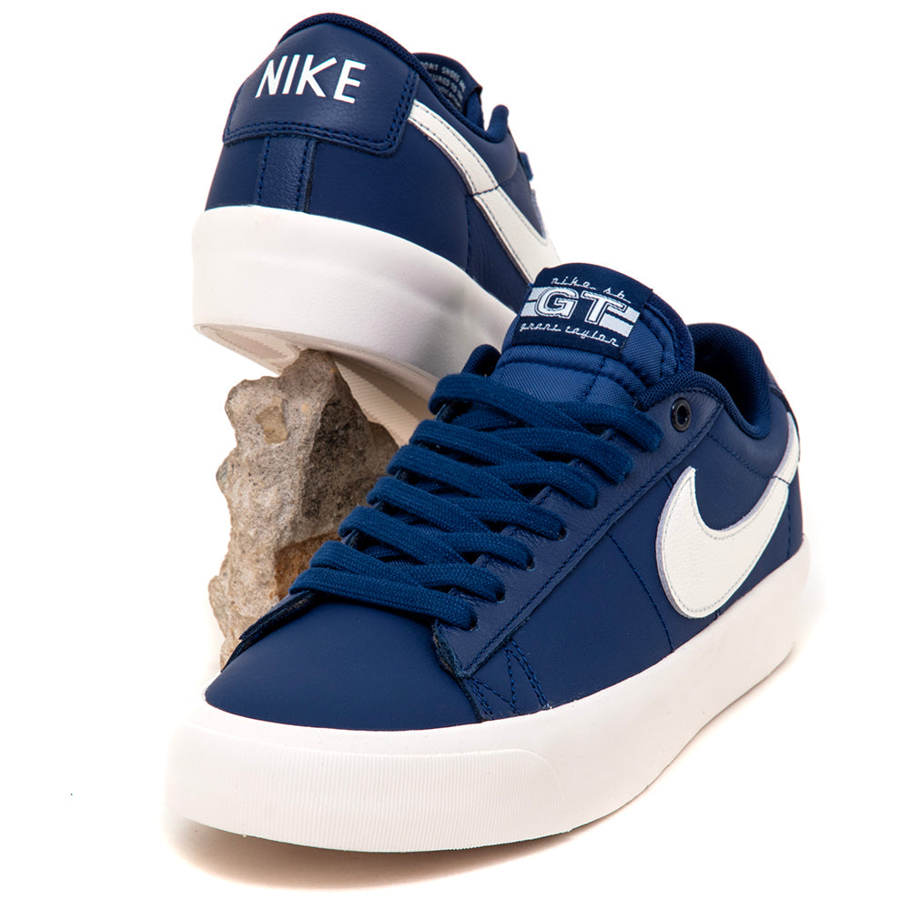 Blazer Low Pro GT (Blue Void / Sail - Blue Void)